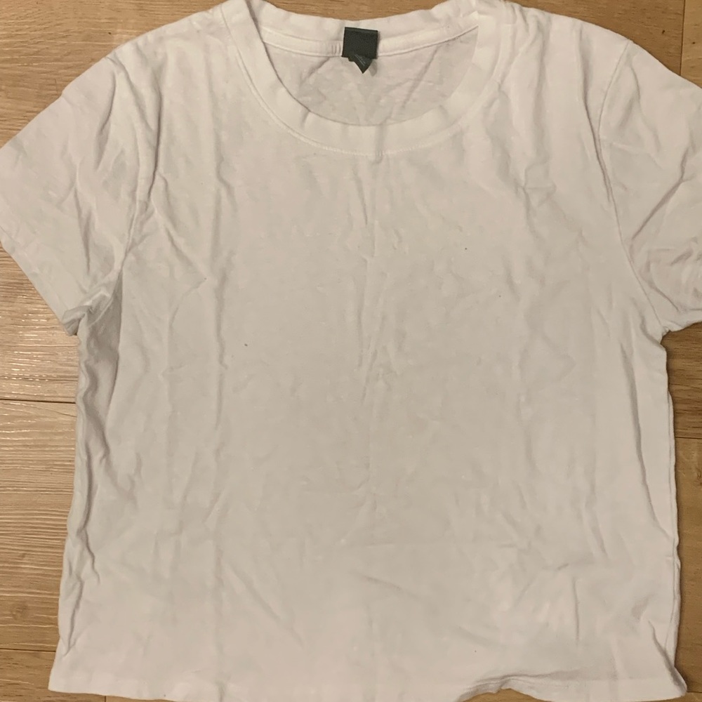 ✈️Simple White Shirt